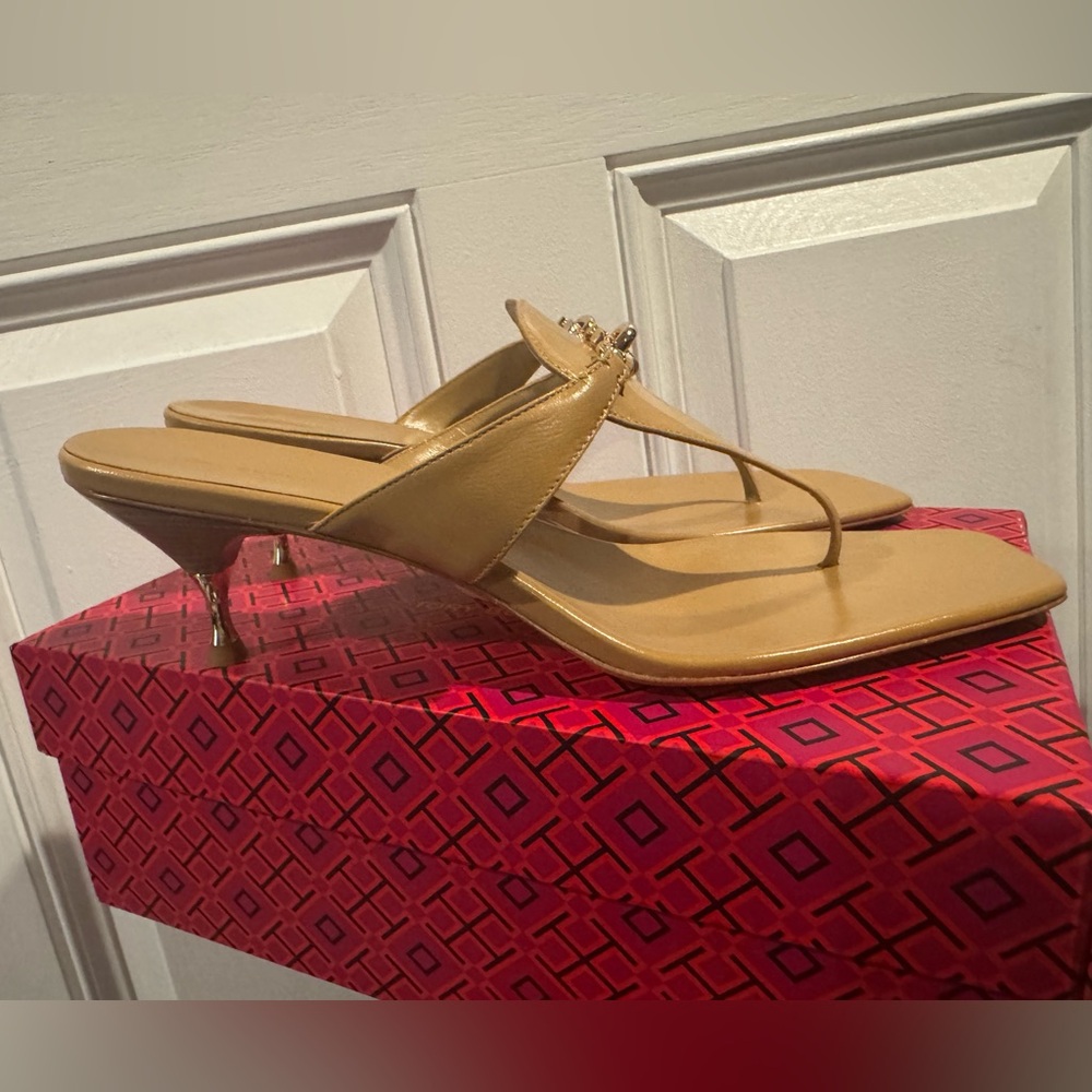 Tory Burch Gold Chain Sandals with heel - Picture 3 of 6